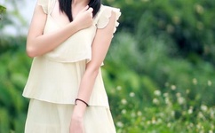 小孩子桶他的妈妈